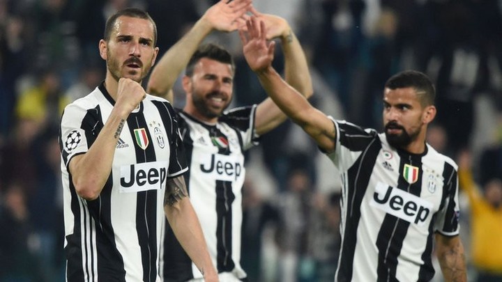 V Serie A obhajcom Juventus. Vysoké ambície majú aj Hamšíkovci a Škriniarovci